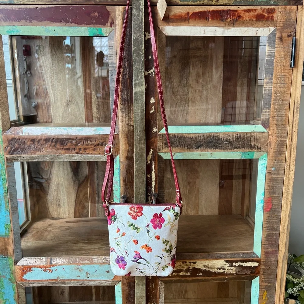 Hummingbird Cross Body Bag - Picture 7 of 7